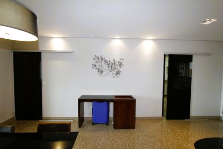 Apartamento à venda com 125m², 4 quartos e 2 vagasSala