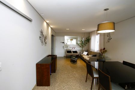 Apartamento à venda com 125m², 4 quartos e 2 vagasSala
