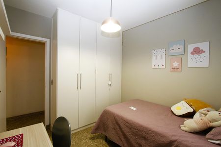 Apartamento à venda com 125m², 4 quartos e 2 vagasQuarto 2