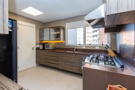 Apartamento à venda com 300m², 4 quartos e 5 vagas