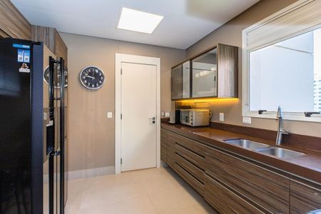 Apartamento à venda com 300m², 4 quartos e 5 vagas