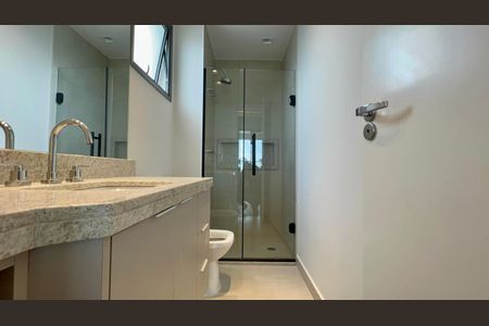 Apartamento à venda com 139m², 2 quartos e 1 vaga Apartamento à venda com 139m², 2 quartos e 1 vagaBanheiro da Suíte 2