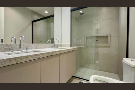 Apartamento à venda com 139m², 2 quartos e 1 vaga Apartamento à venda com 139m², 2 quartos e 1 vagaBanheiro da Suíte 1