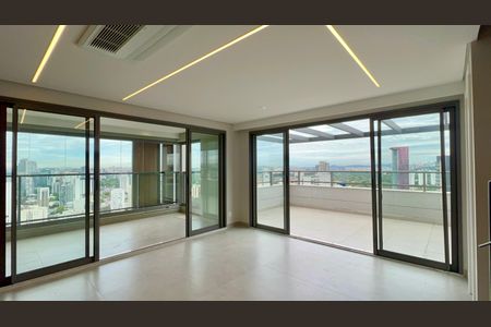 Apartamento à venda com 139m², 2 quartos e 1 vaga Apartamento à venda com 139m², 2 quartos e 1 vagaSala