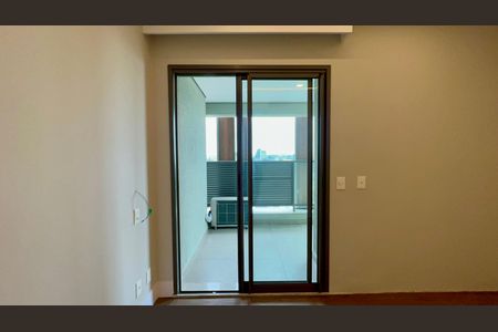 Apartamento à venda com 139m², 2 quartos e 1 vaga Apartamento à venda com 139m², 2 quartos e 1 vagaVaranda da Suíte 1