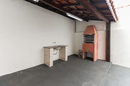 Casa à venda com 131m², 3 quartos e 2 vagas Casa à venda com 131m², 3 quartos e 2 vagasChurrasqueira - Quintal