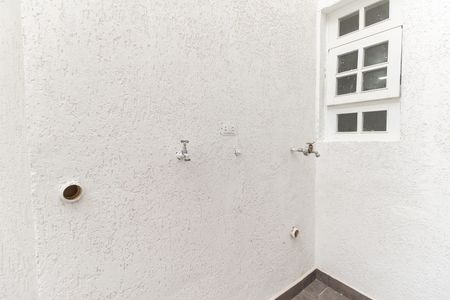 Casa à venda com 131m², 3 quartos e 2 vagas Casa à venda com 131m², 3 quartos e 2 vagasCorredor Externo