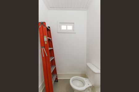 Casa à venda com 131m², 3 quartos e 2 vagas Casa à venda com 131m², 3 quartos e 2 vagasLavabo