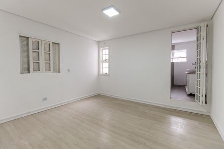 Casa à venda com 131m², 3 quartos e 2 vagas Casa à venda com 131m², 3 quartos e 2 vagasSuíte