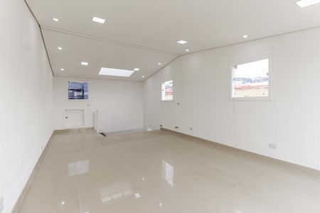 Casa à venda com 131m², 3 quartos e 2 vagas Casa à venda com 131m², 3 quartos e 2 vagasSala