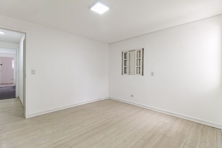 Casa à venda com 131m², 3 quartos e 2 vagas Casa à venda com 131m², 3 quartos e 2 vagasSuíte