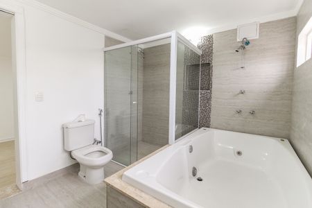 Casa à venda com 131m², 3 quartos e 2 vagas Casa à venda com 131m², 3 quartos e 2 vagasBanheiro da Suíte