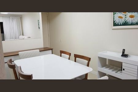 Apartamento à venda com 58m², 2 quartos e 1 vaga