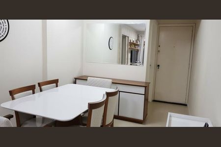 Apartamento à venda com 58m², 2 quartos e 1 vaga