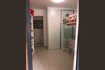 Apartamento à venda com 124m², 4 quartos e 2 vagas Apartamento à venda com 124m², 4 quartos e 2 vagasCozinha