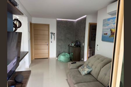 Apartamento para alugar com 74m², 2 quartos e 1 vagaSala