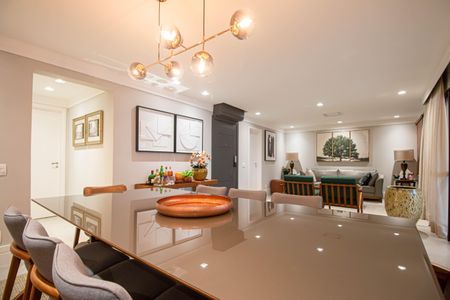 Apartamento à venda com 210m², 3 quartos e 4 vagasSala