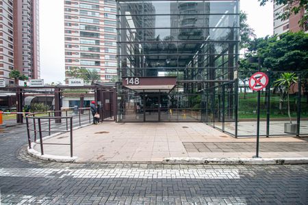 Apartamento à venda com 210m², 3 quartos e 4 vagasFachada