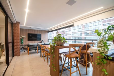 Apartamento à venda com 210m², 3 quartos e 4 vagasVaranda da Sala