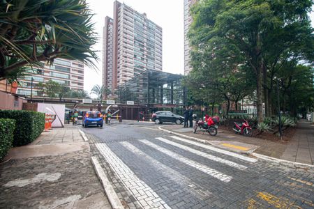 Apartamento à venda com 210m², 3 quartos e 4 vagasVista da Rua