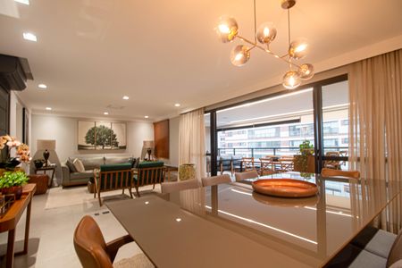 Apartamento à venda com 210m², 3 quartos e 4 vagasSala