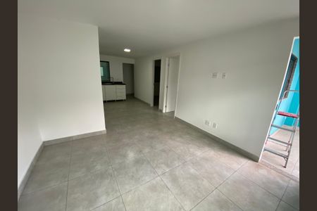 Apartamento à venda com 75m², 3 quartos e 1 vagaSala