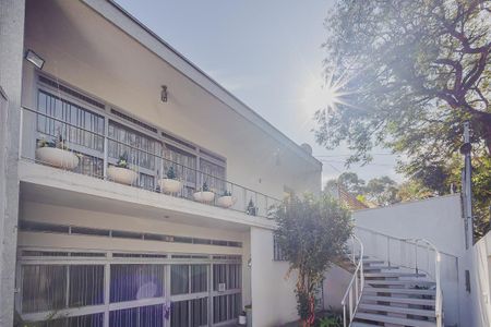 Casa à venda com 354m², 3 quartos e 8 vagasFachada