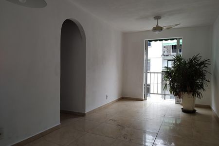 Apartamento para alugar com 70m², 2 quartos e 1 vaga Apartamento para alugar com 70m², 2 quartos e 1 vagaSala
