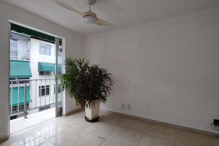 Apartamento para alugar com 70m², 2 quartos e 1 vaga Apartamento para alugar com 70m², 2 quartos e 1 vagaSala