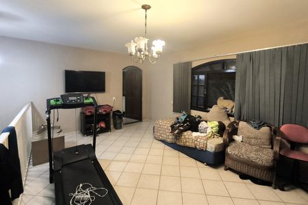 Casa à venda com 1200m², 4 quartos e 8 vagas Casa à venda com 1200m², 4 quartos e 8 vagasSala