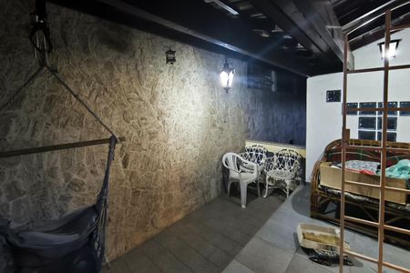 Casa à venda com 1200m², 4 quartos e 8 vagas Casa à venda com 1200m², 4 quartos e 8 vagasVaranda da Sala