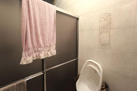 Casa à venda com 1200m², 4 quartos e 8 vagas Casa à venda com 1200m², 4 quartos e 8 vagasBanheiro Social