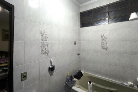 Casa à venda com 1200m², 4 quartos e 8 vagas Casa à venda com 1200m², 4 quartos e 8 vagasBanheiro do Quarto 2