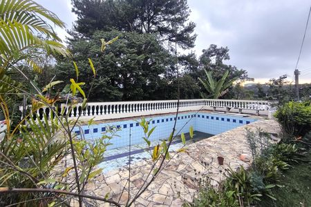 Casa à venda com 1200m², 4 quartos e 8 vagas Casa à venda com 1200m², 4 quartos e 8 vagasÁrea comum - Piscina