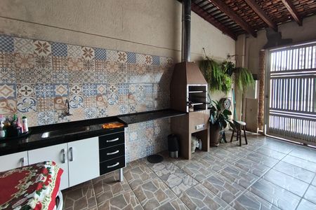 Casa à venda com 129m², 3 quartos e 3 vagasÁrea gourmet - Frente