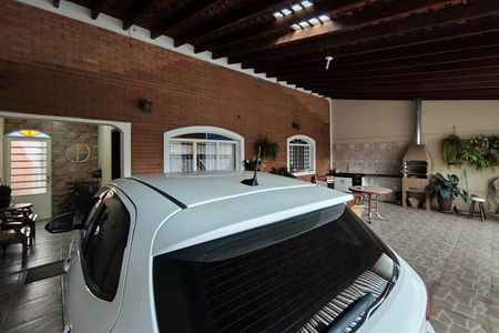 Casa à venda com 129m², 3 quartos e 3 vagasQuintal - Garagem