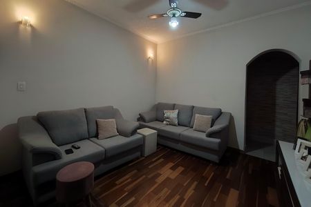 Casa à venda com 129m², 3 quartos e 3 vagasSala de Estar