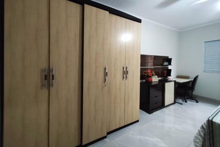 Casa à venda com 129m², 3 quartos e 3 vagasQuarto 2