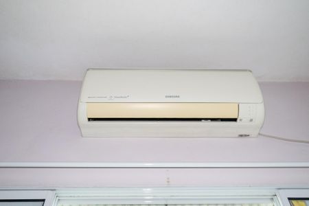 Casa à venda com 150m², 3 quartos e 2 vagas Casa à venda com 150m², 3 quartos e 2 vagasSuíte