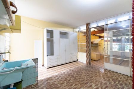 Casa à venda com 150m², 3 quartos e 2 vagas Casa à venda com 150m², 3 quartos e 2 vagasÁrea de Serviço