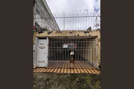 Casa à venda com 150m², 3 quartos e 2 vagas Casa à venda com 150m², 3 quartos e 2 vagasFachada