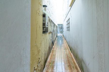 Casa à venda com 150m², 3 quartos e 2 vagas Casa à venda com 150m², 3 quartos e 2 vagasCorredor Lateral