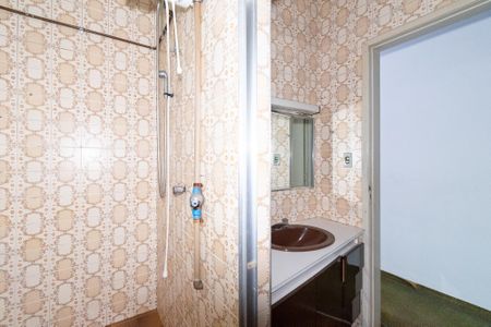 Casa à venda com 150m², 3 quartos e 2 vagas Casa à venda com 150m², 3 quartos e 2 vagasBanheiro Social