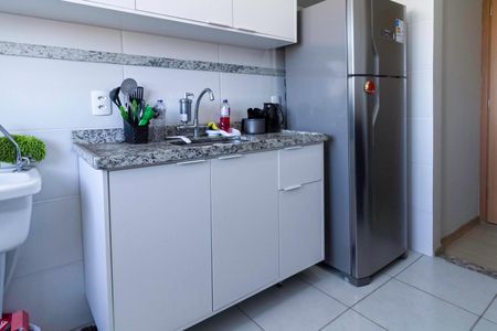 Apartamento à venda com 49m², 2 quartos e 1 vaga Apartamento à venda com 49m², 2 quartos e 1 vagaCozinha e Área de Serviço