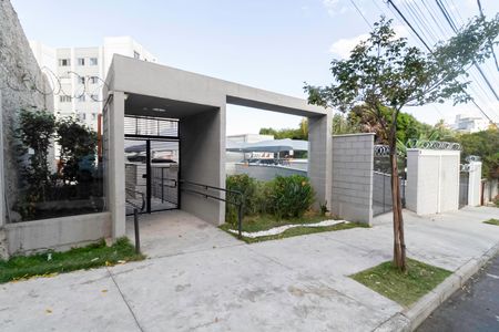 Apartamento à venda com 49m², 2 quartos e 1 vaga Apartamento à venda com 49m², 2 quartos e 1 vagaFachada