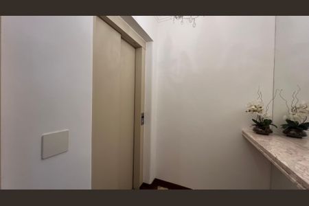 Apartamento à venda com 218m², 4 quartos e 3 vagasHall de entrada