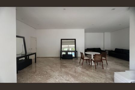 Apartamento à venda com 218m², 4 quartos e 3 vagasÁrea comum - Salão de festas