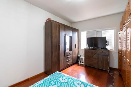 Casa à venda com 180m², 4 quartos e 2 vagas Casa à venda com 180m², 4 quartos e 2 vagasQuarto 2