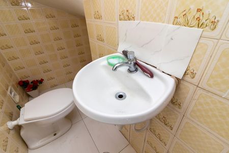 Casa à venda com 180m², 4 quartos e 2 vagas Casa à venda com 180m², 4 quartos e 2 vagasLavabo