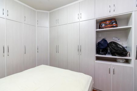 Casa à venda com 180m², 4 quartos e 2 vagas Casa à venda com 180m², 4 quartos e 2 vagasQuarto 1